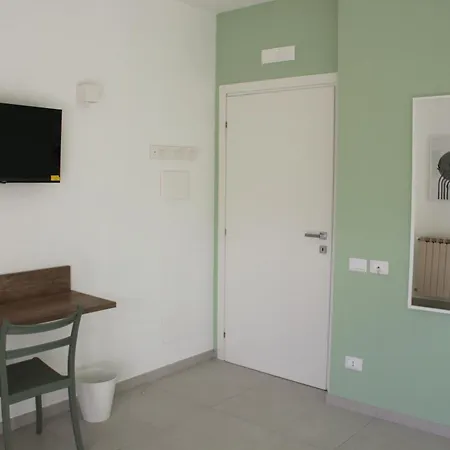 فندق مبيت وإفطار Il Melograno فالمونتوني